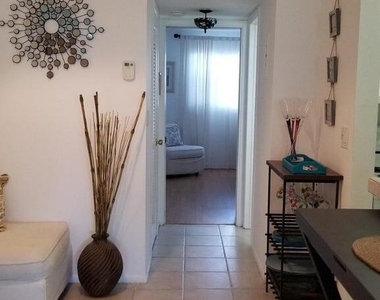 110 Shore Court - Photo Thumbnail 3