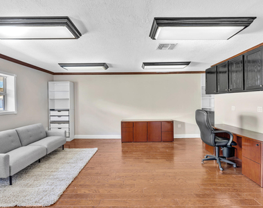 1021 Cherry Lane - Photo Thumbnail 34
