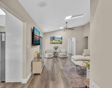 1021 Cherry Lane - Photo Thumbnail 47