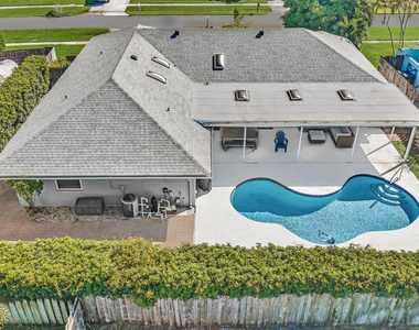 1021 Cherry Lane - Photo Thumbnail 6