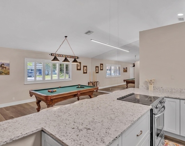 1021 Cherry Lane - Photo Thumbnail 60