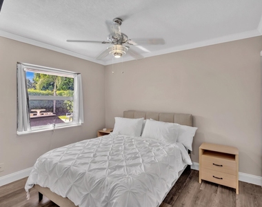 1021 Cherry Lane - Photo Thumbnail 24