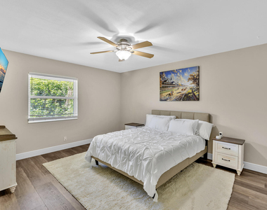 1021 Cherry Lane - Photo Thumbnail 27