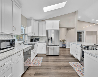 1021 Cherry Lane - Photo Thumbnail 55