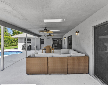 1021 Cherry Lane - Photo Thumbnail 18