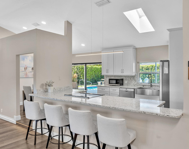 1021 Cherry Lane - Photo Thumbnail 44