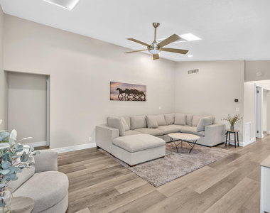 1021 Cherry Lane - Photo Thumbnail 50