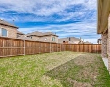 2017 Long Park Avenue - Photo Thumbnail 32