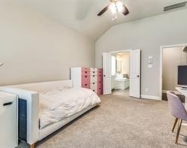 2017 Long Park Avenue - Photo Thumbnail 21