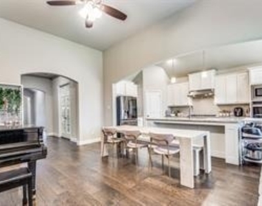 2017 Long Park Avenue - Photo Thumbnail 8