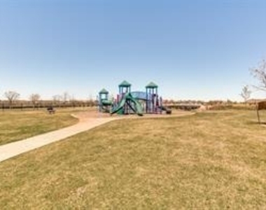 2017 Long Park Avenue - Photo Thumbnail 38