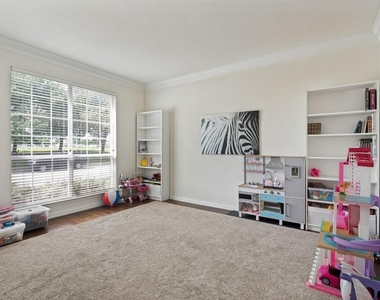 7531 Maribeth Drive - Photo Thumbnail 7