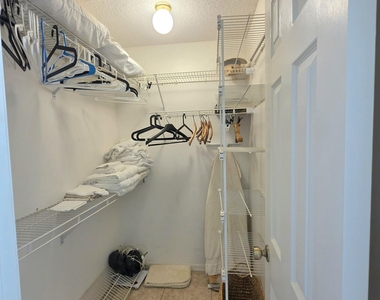 506 Chelsee Way - Photo Thumbnail 16