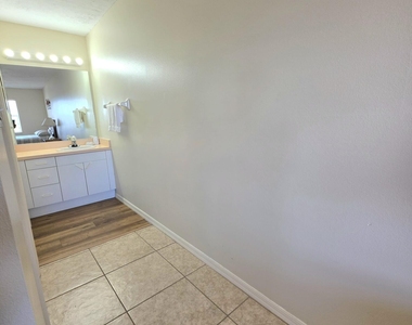 506 Chelsee Way - Photo Thumbnail 19