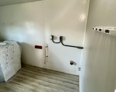 3566 Ivanhoe Avenue - Photo Thumbnail 8
