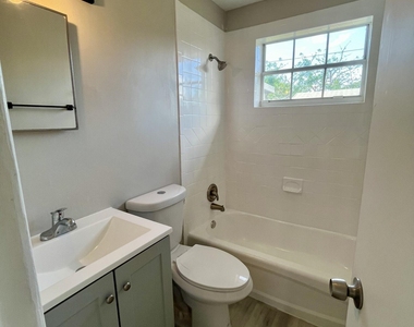 3566 Ivanhoe Avenue - Photo Thumbnail 5