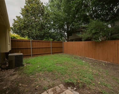2083 Sundance Court - Photo Thumbnail 11