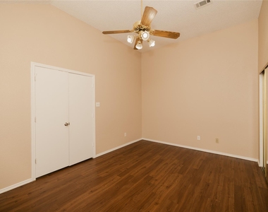 2083 Sundance Court - Photo Thumbnail 2