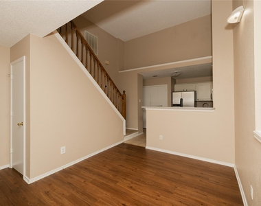2083 Sundance Court - Photo Thumbnail 5
