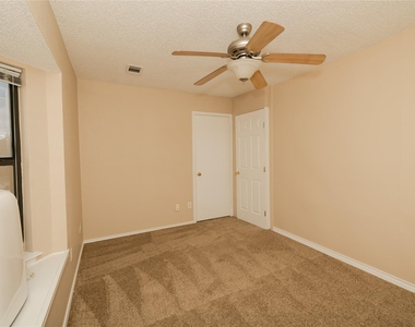 2083 Sundance Court - Photo Thumbnail 9