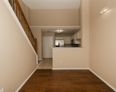 2083 Sundance Court - Photo Thumbnail 4