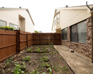 2083 Sundance Court - Photo Thumbnail 15
