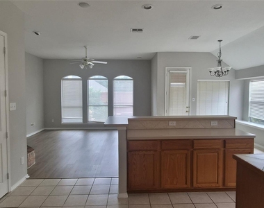 7403 Stone Hearth Drive - Photo Thumbnail 10