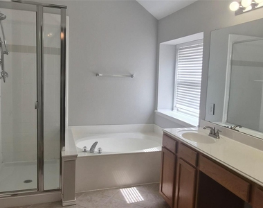 7403 Stone Hearth Drive - Photo Thumbnail 12