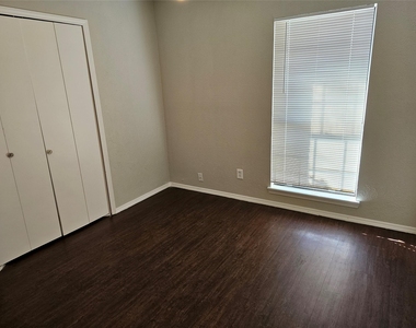 3108 Galemeadow Drive - Photo Thumbnail 8