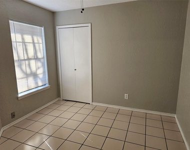 3108 Galemeadow Drive - Photo Thumbnail 4