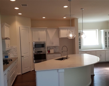 12199 Antler Drive - Photo Thumbnail 4