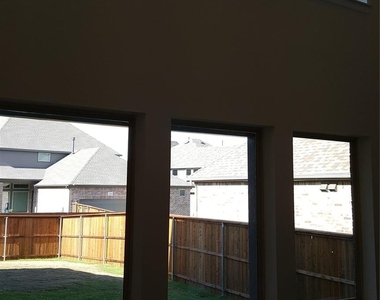 12199 Antler Drive - Photo Thumbnail 8