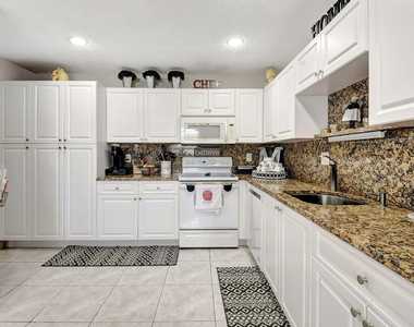 1930 Nw 18th Street - Photo Thumbnail 30