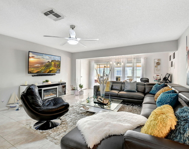 1930 Nw 18th Street - Photo Thumbnail 21