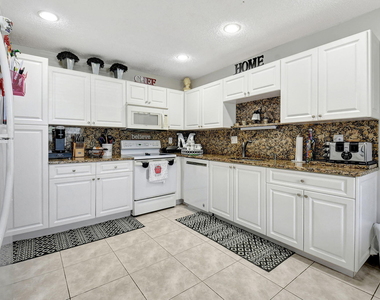 1930 Nw 18th Street - Photo Thumbnail 33