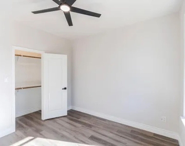 5713 Stonegate Circle - Photo Thumbnail 11