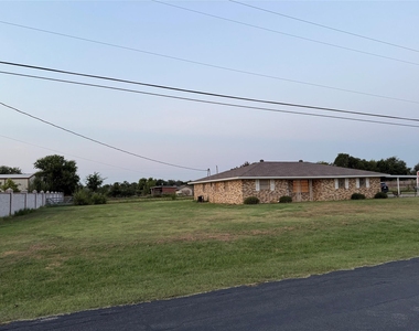 1729 Vicky Lane - Photo Thumbnail 1