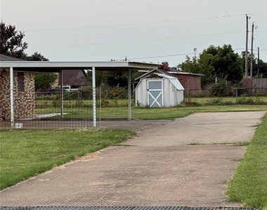 1729 Vicky Lane - Photo Thumbnail 6