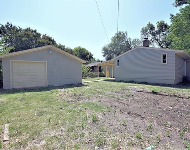 2435 Hillsboro Avenue - Photo Thumbnail 18