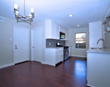 2435 Hillsboro Avenue - Photo Thumbnail 10