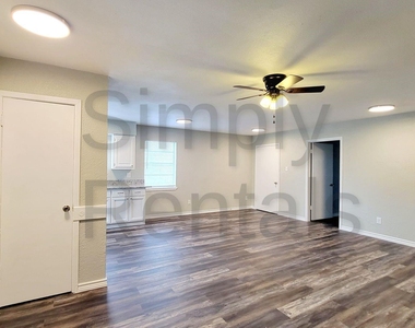 2602 Bliss - Photo Thumbnail 6