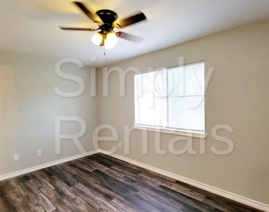 2602 Bliss - Photo Thumbnail 10