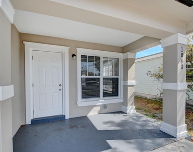 1043 22nd Street - Photo Thumbnail 1