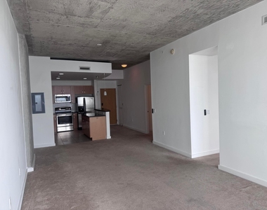 300 S Australian Avenue - Photo Thumbnail 19