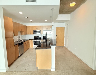 300 S Australian Avenue - Photo Thumbnail 22