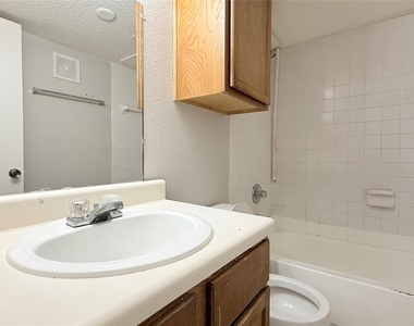 6108 Abrams Road - Photo Thumbnail 18