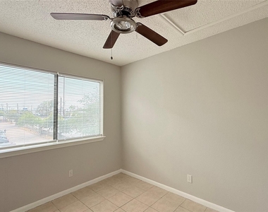 6108 Abrams Road - Photo Thumbnail 16