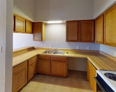 6108 Abrams Road - Photo Thumbnail 4