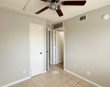 6108 Abrams Road - Photo Thumbnail 17