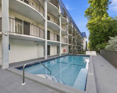 3909 N Ocean Boulevard - Photo Thumbnail 11